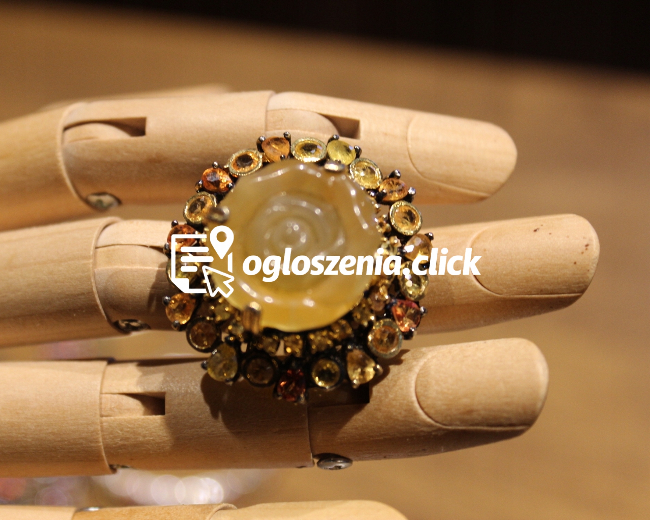 Zdjęcie produktu Srebrny pierscionek naturalny chalcedon